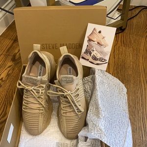 Steve Madden Blush/Bling Maxima sneakers.